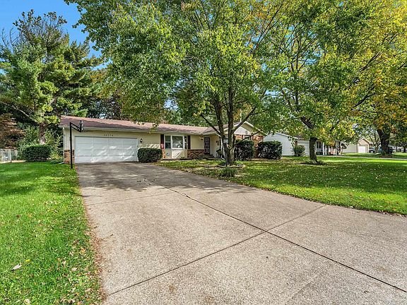 2nd image of 52174 Country Acres Dr