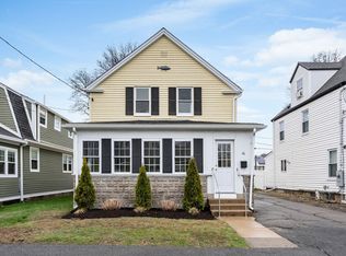 16 Bell St, Quincy, MA 02169