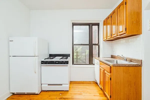 Rented by Nooklyn NYC LLC | media 21