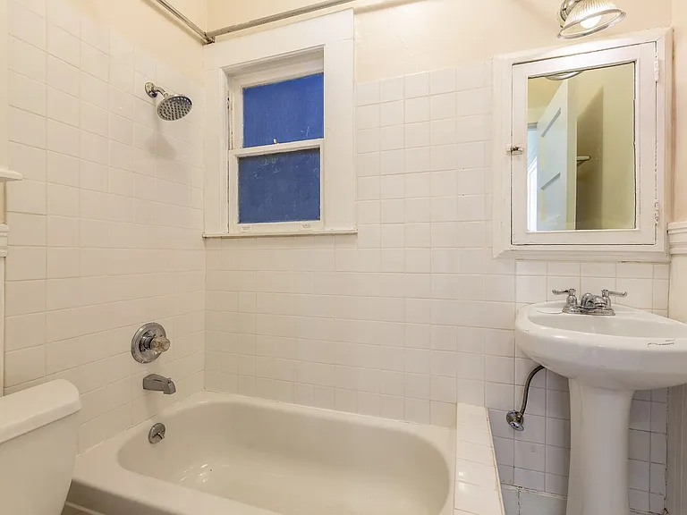 1155 Leavenworth St #5 — Photo 9