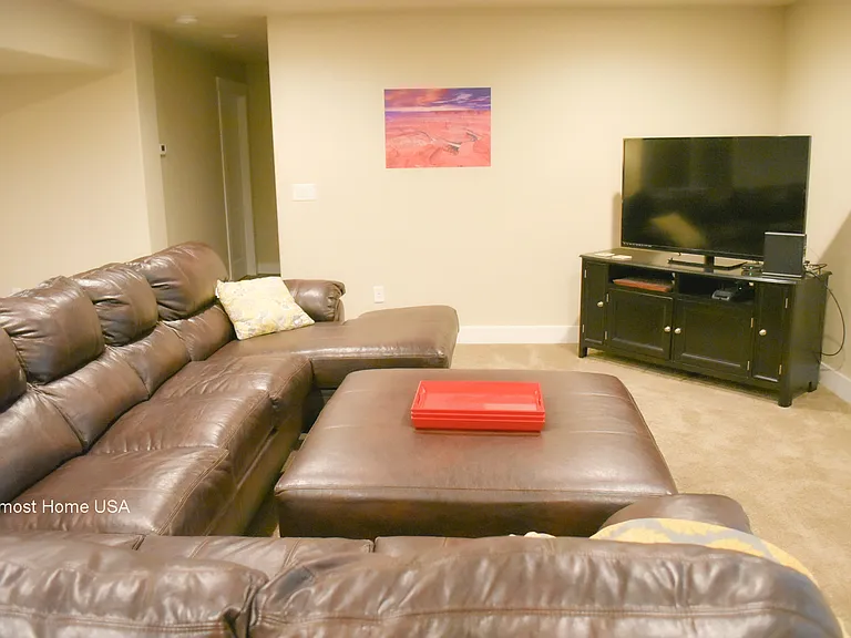 3293 E Bengal Blvd — Photo 18