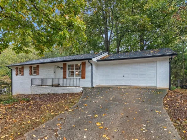 3790 Sweetbriar Cir, Lithia Springs, GA 30122