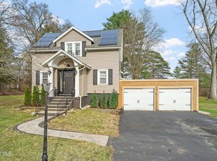 1371 Midline Road, Amsterdam, NY 12010