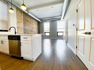 1523 W Chicago Ave #402, Chicago, IL 60642