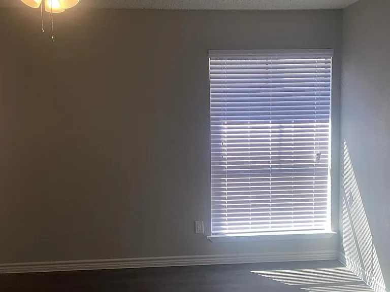ROOKWOOD GOLF APARTMENTS — Photo 33
