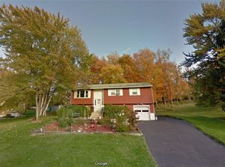 27 Pine Hill Rd, Monroe, NY 10950