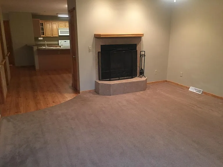 620 Union Ct — Photo 2
