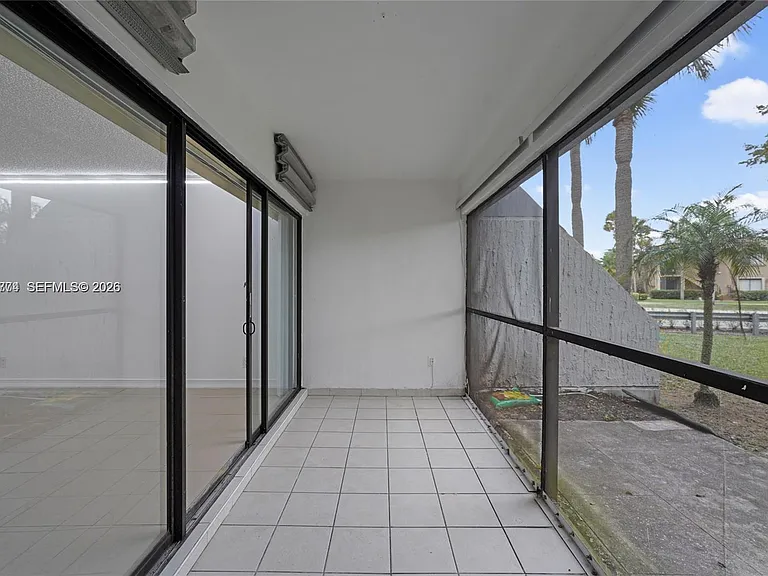 200 Lakeview Dr #101 — Photo 33