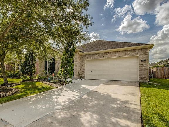 2nd image of 2904 Ashbrook Ln