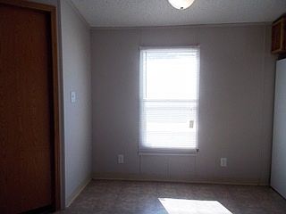 5th image of 4029 Riverview Cir