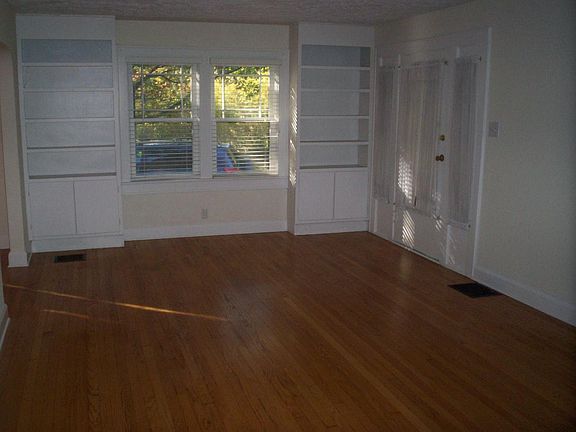 5th image of 6135 N Ewing St