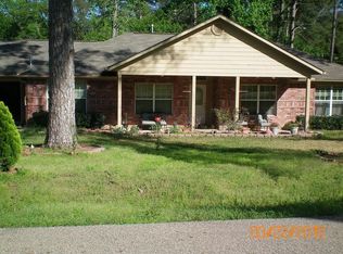 1027 Chickasaw Dr, Montgomery, TX 77316