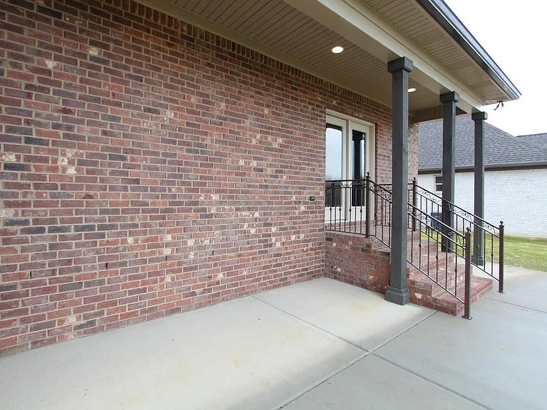 805 Ella Ln — Photo 16