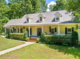 25 Longwood Ln, Newnan, GA 30263