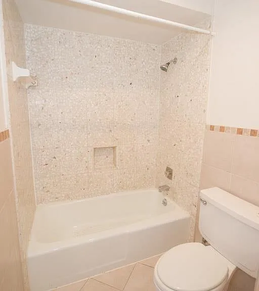 907 Hawthorne St — Photo 12