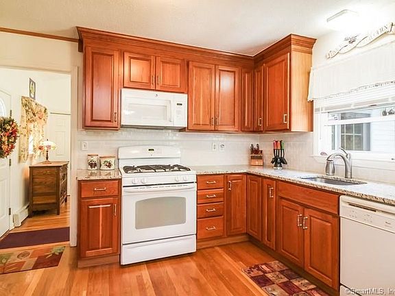 Gorgeous remodeled kitchen