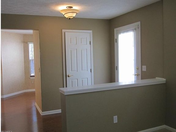 3rd image of 707 Cranberry Ct