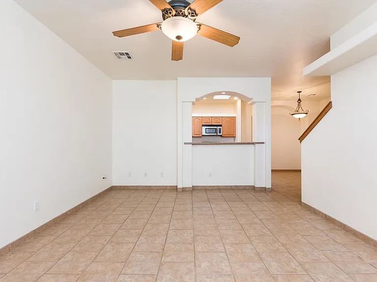 2375 Saturn Cir — Photo 11