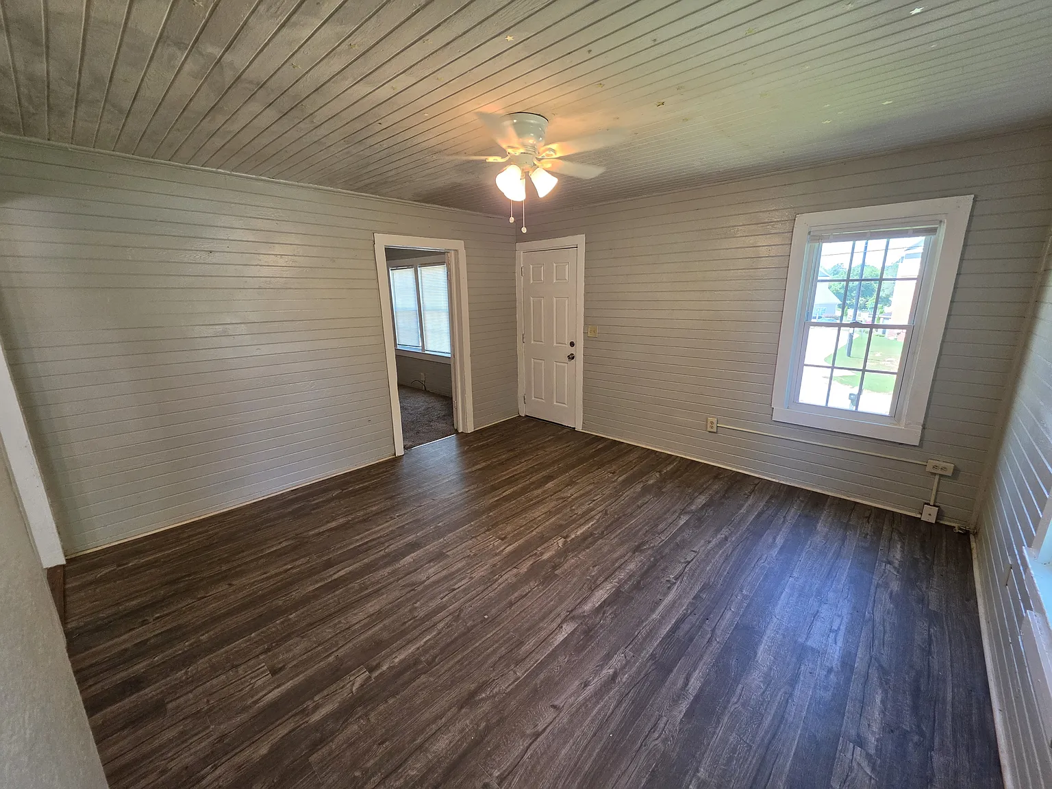 1 bed, $950 — Photo 3