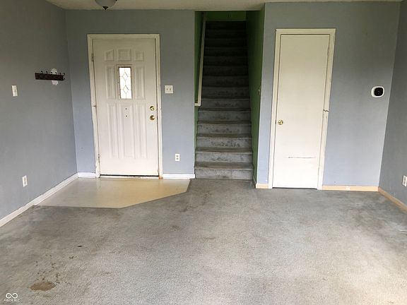 3rd image of 10861 Glenayr Dr