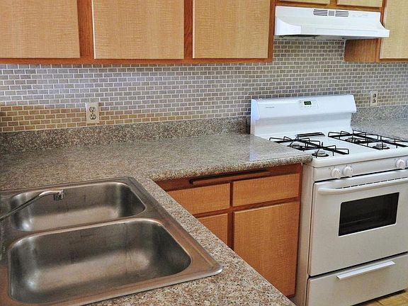 5th image of 714 E Acacia Ave #210
