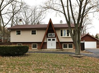 4024 Downers Dr, Downers Grove, IL 60515