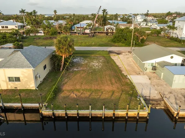 16351 Porto Bello St, Bokeelia, FL 33922