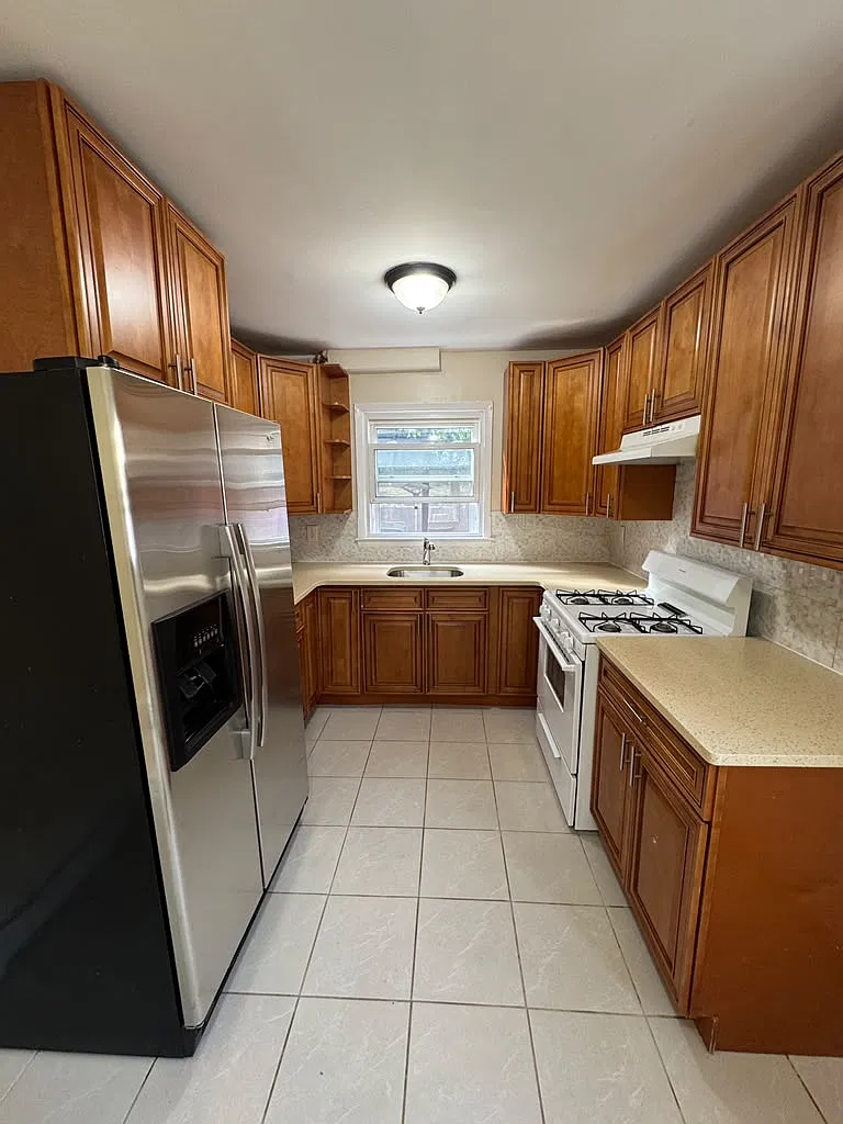 Mary Lou Ave, Yonkers — Photo 1