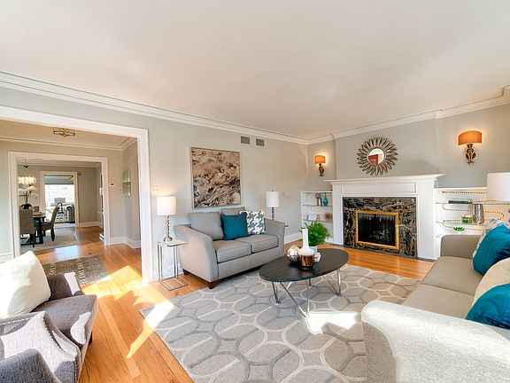 3rd image of 1021 N Elmwood Ave