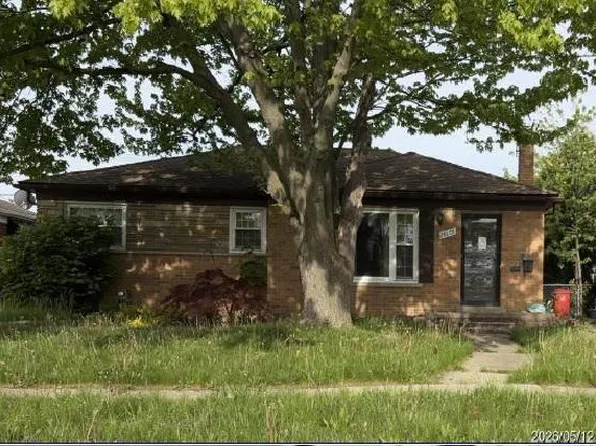 24605 Ridgecroft Ave, Eastpointe, MI 48021