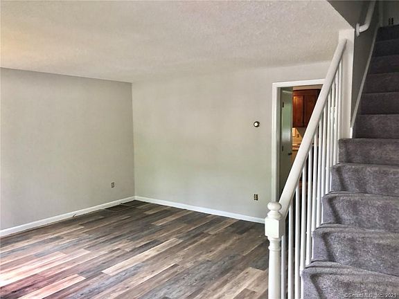 2nd image of 7 Oak Forest Dr #3