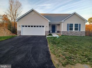 846 Basin Dr, Inwood, WV 25428