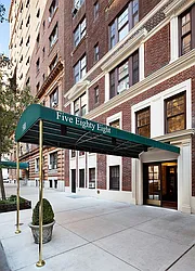 588 West End Avenue in Upper West Side