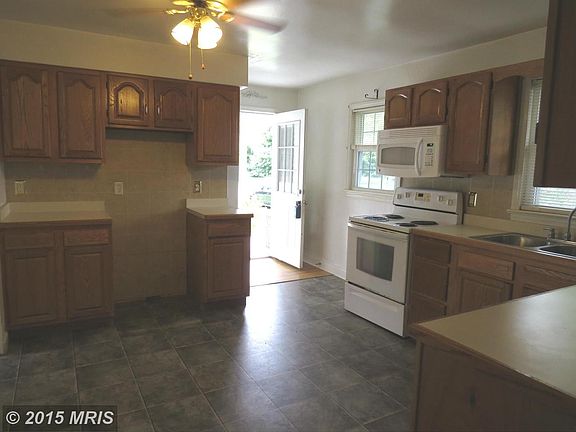 LOTS OF CABINETS! PORCH ENTRANCE