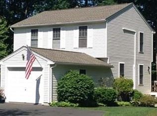 3 Wayne Ct, Holyoke, MA 01040