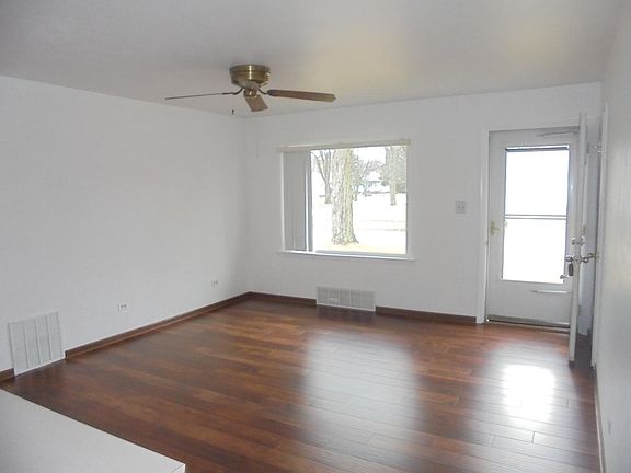 4th image of 2917 Lorraine Ave