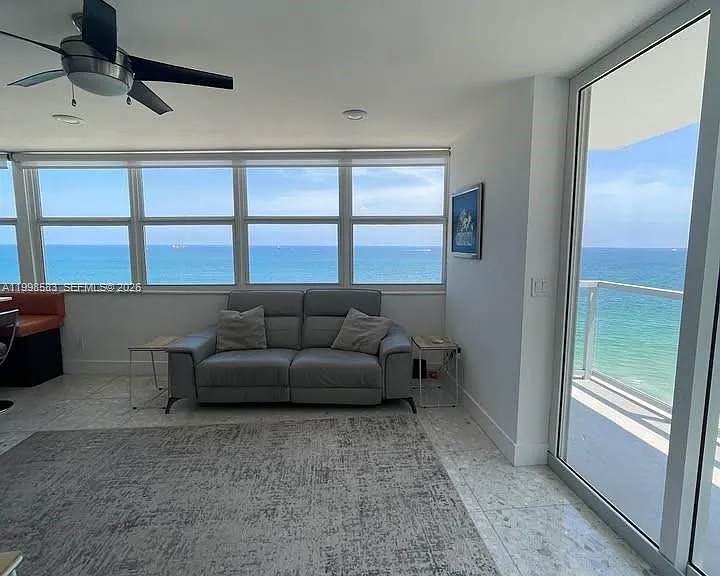 209 N Fort Lauderdale Beach Blvd #12E — Photo 7