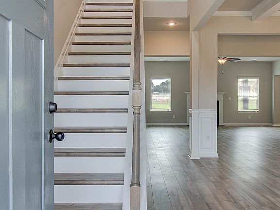 3rd image of 291 Osier Dr #16ZU62