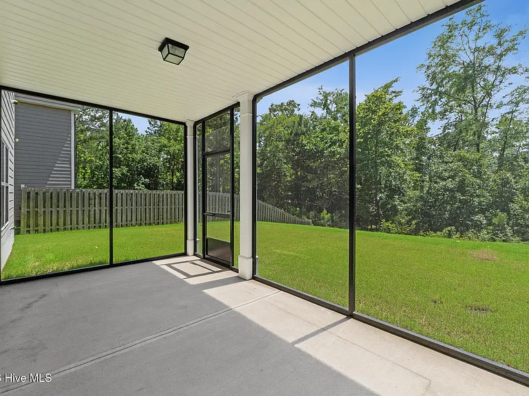 2097 Limerick Ct — Photo 25