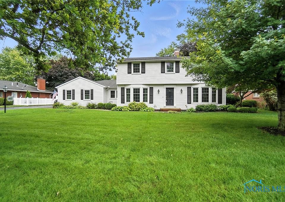 1st image of 405 Orchard Ln