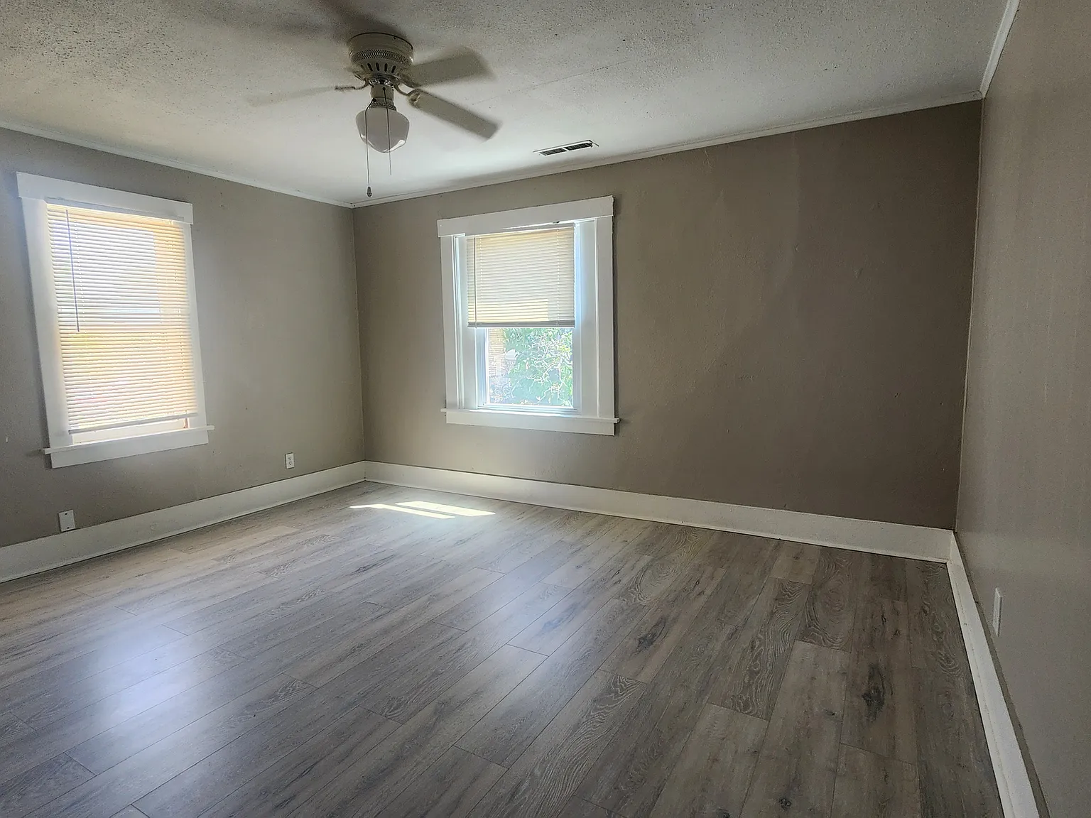 1 bed, $600 — Photo 2