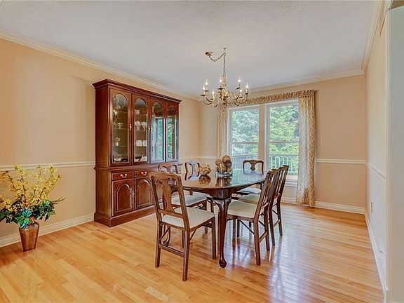 2nd image of 18 Silver Fox Dr