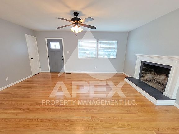 5th image of 9031 Carlton Cir