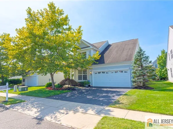 45 Stony Path Dr, Dayton, NJ 08810