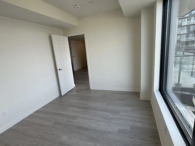 1415 Dundas St E #810 — Photo 15