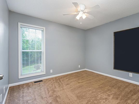 4th image of 2267 Yeager Dr