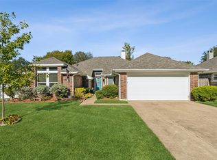 1917 Windsor Dr, Mesquite, TX 75181