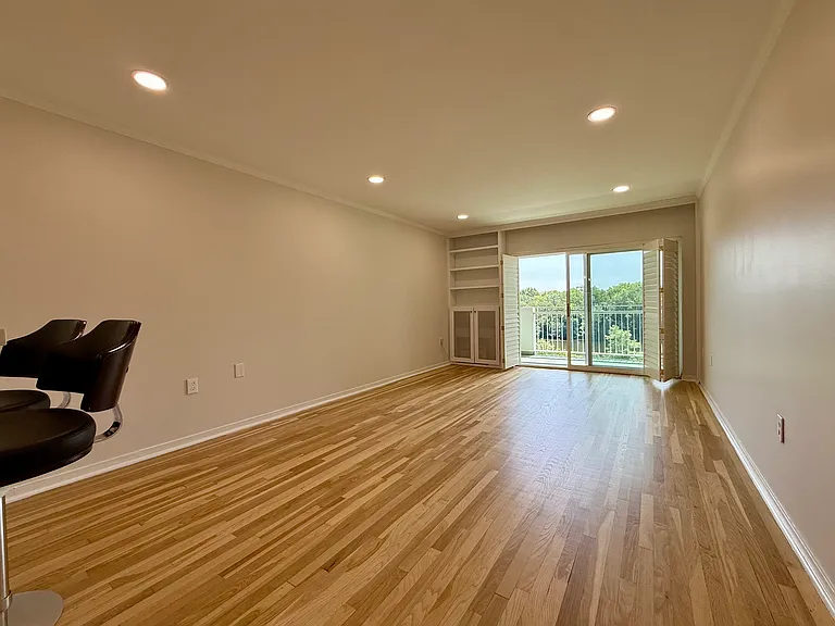 225-227 Coolidge Ave #211 — Photo 6