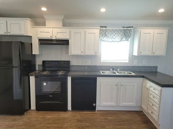 5th image of 4125 Park St N #642