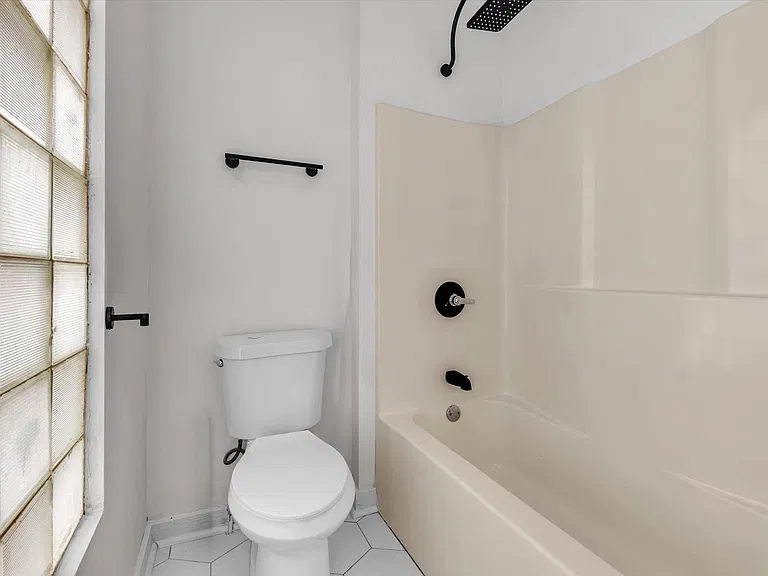 2031 Central Ave — Photo 9